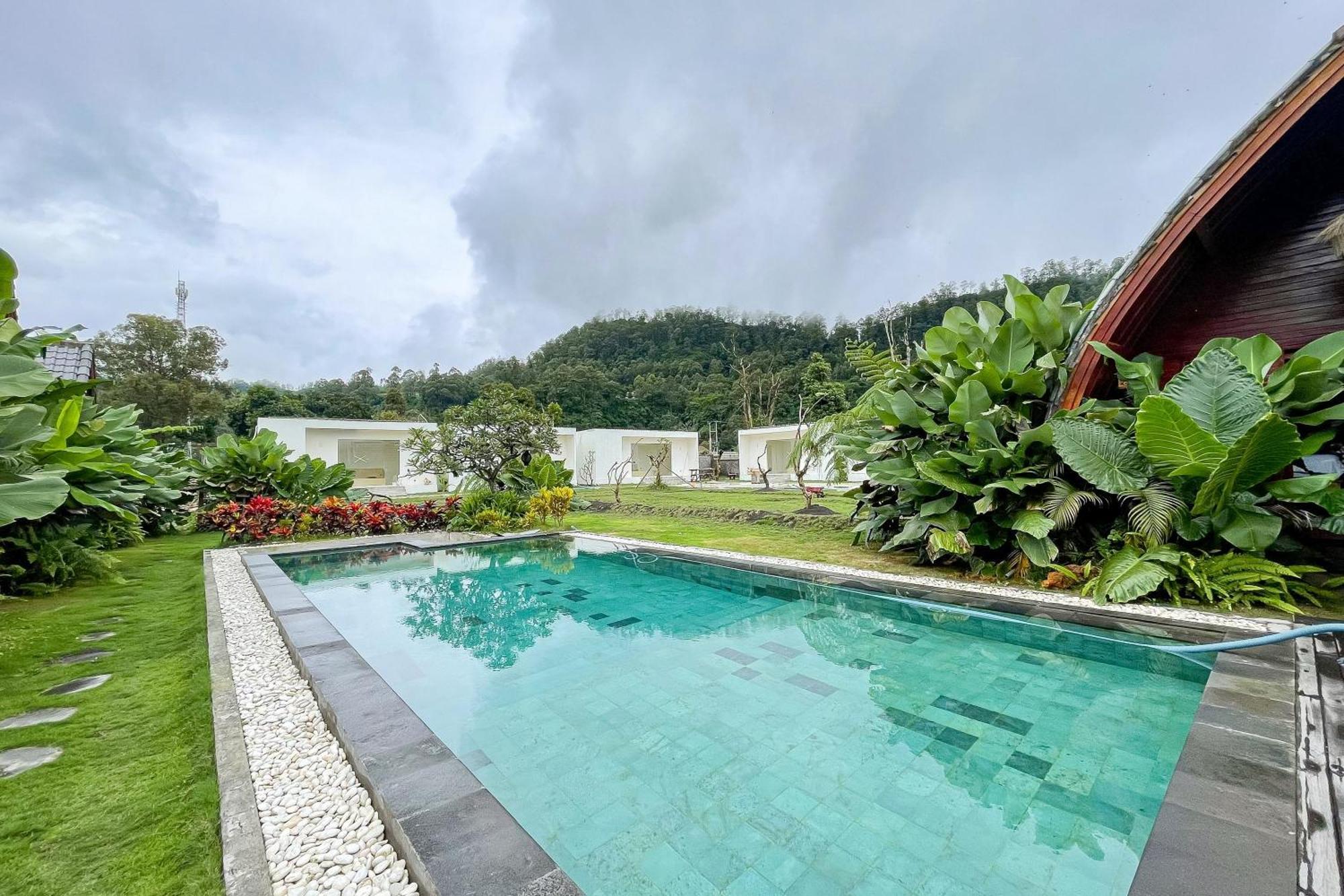 The Caldera Villas Kubupenlokan Екстериор снимка